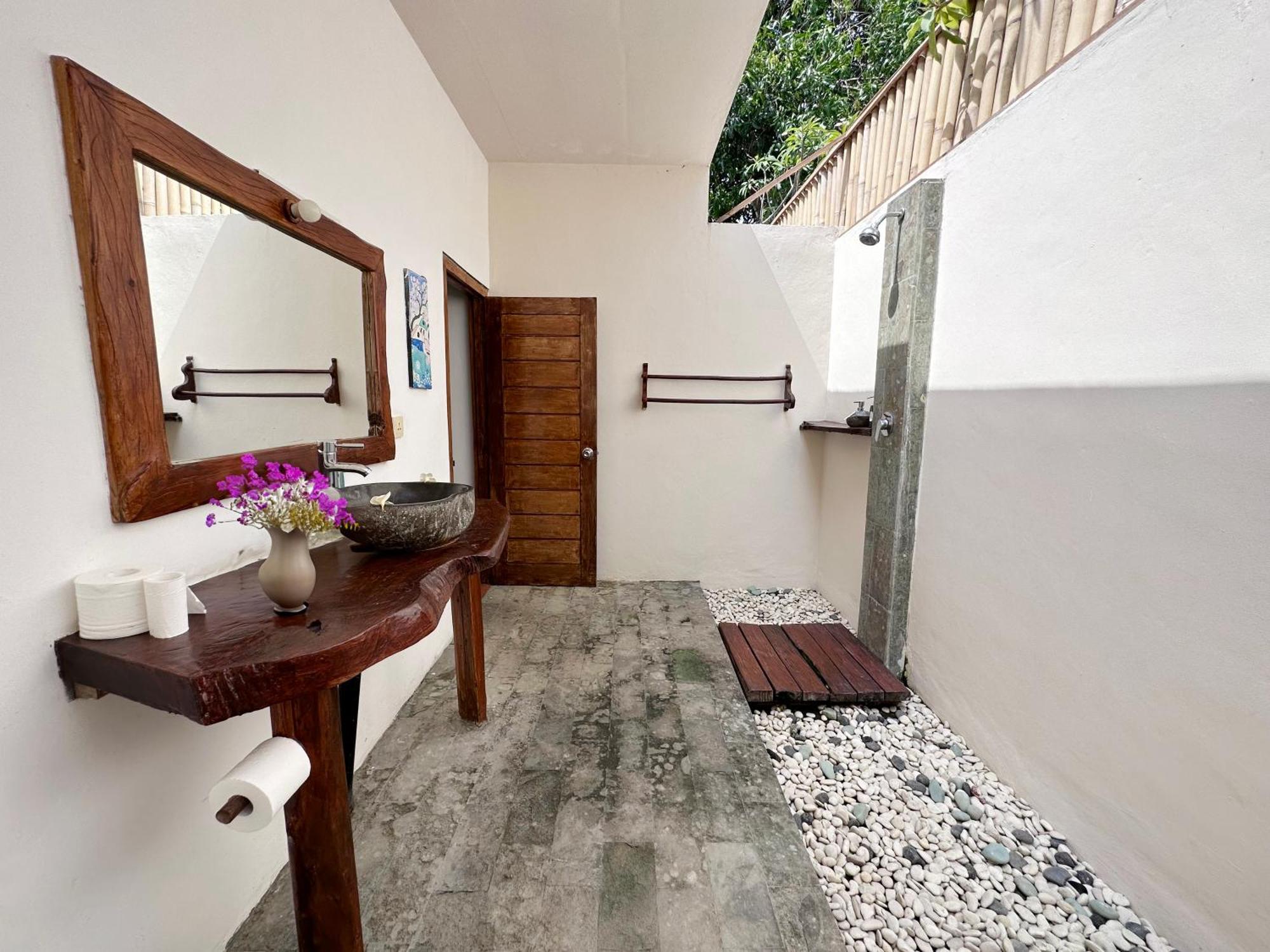 Pebble & Fins Bali Dive Resort Tulamben Exterior foto